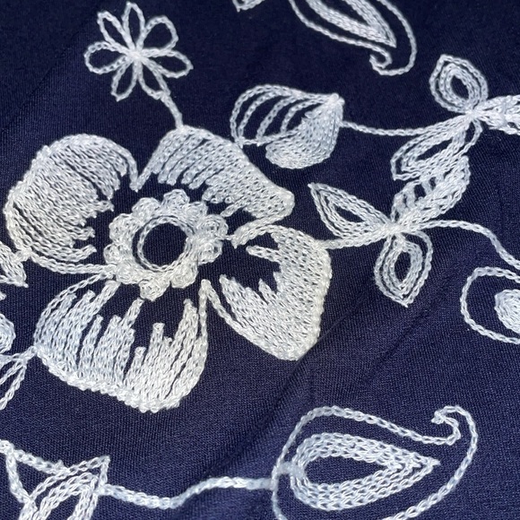 Anthropologie Liv Los Angeles Short sleeve embroidered shirt.  Size small. - Picture 8 of 12